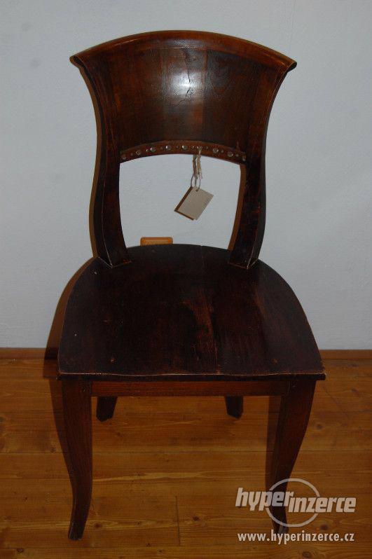 Stará dřevěná židle - foto 1