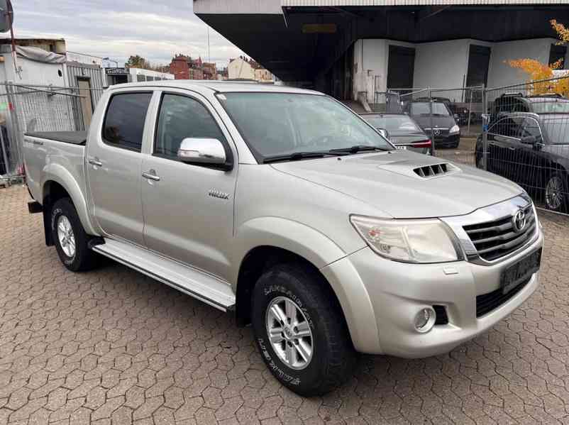 Toyota Hilux 2,5 D4D 4x4 106kw - foto 3