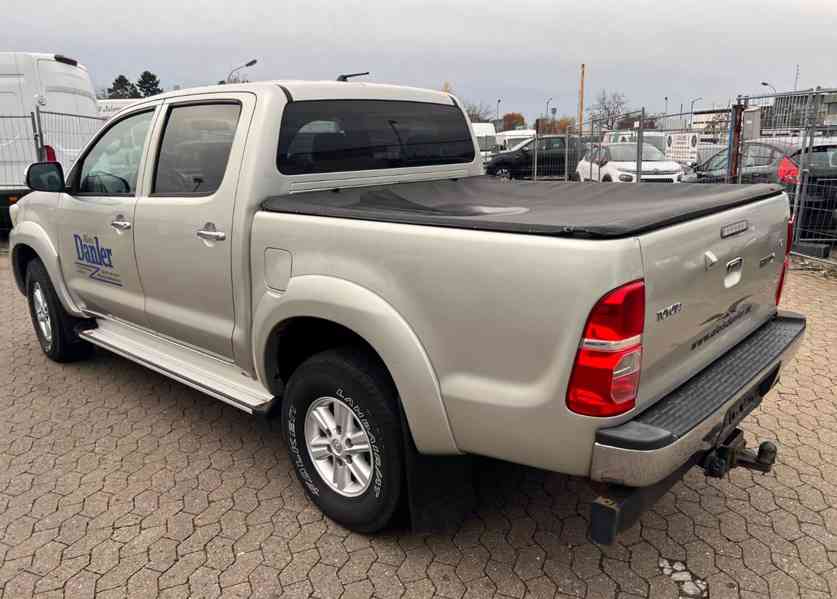 Toyota Hilux 2,5 D4D 4x4 106kw - foto 18