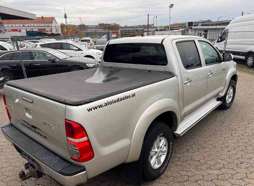 Toyota Hilux 2,5 D4D 4x4 106kw - foto 13