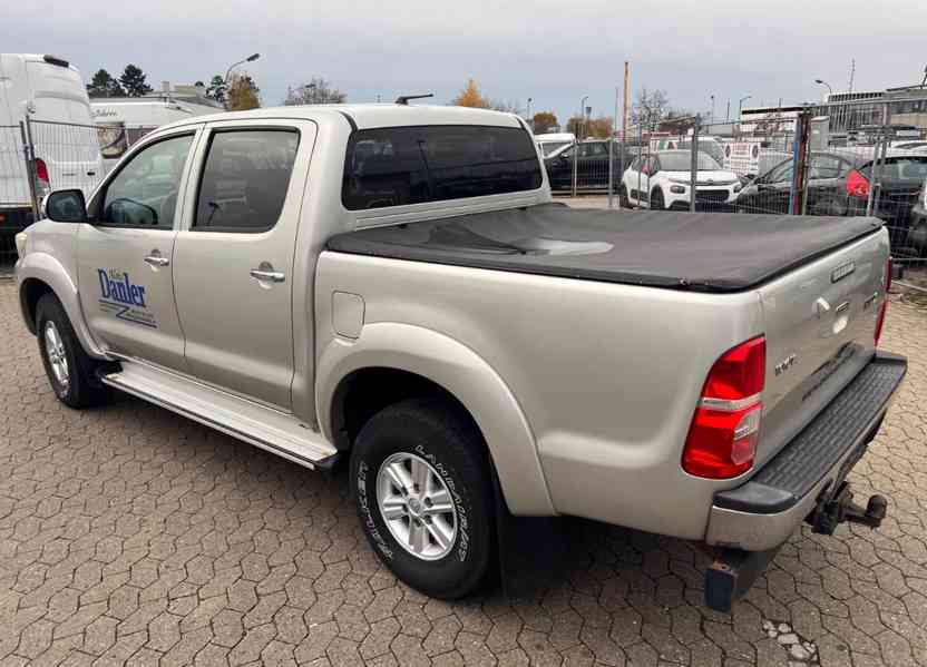 Toyota Hilux 2,5 D4D 4x4 106kw - foto 20