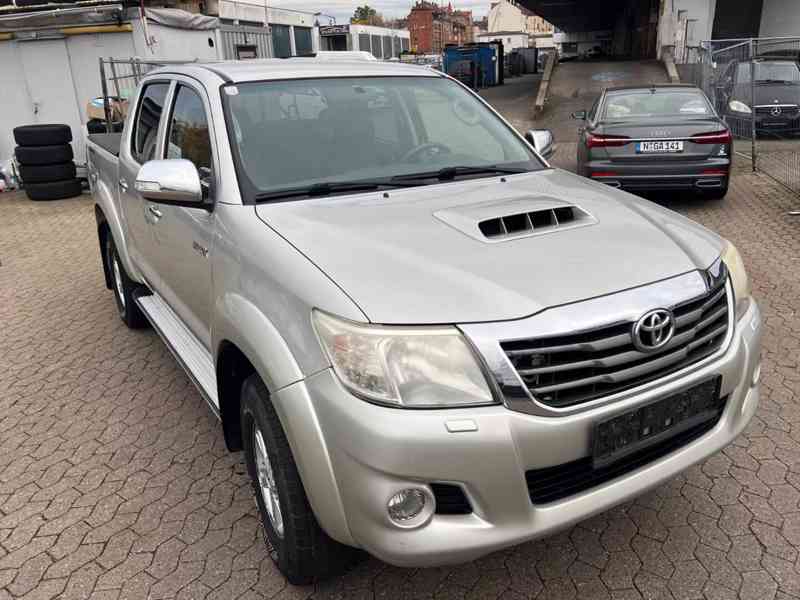 Toyota Hilux 2,5 D4D 4x4 106kw - foto 5
