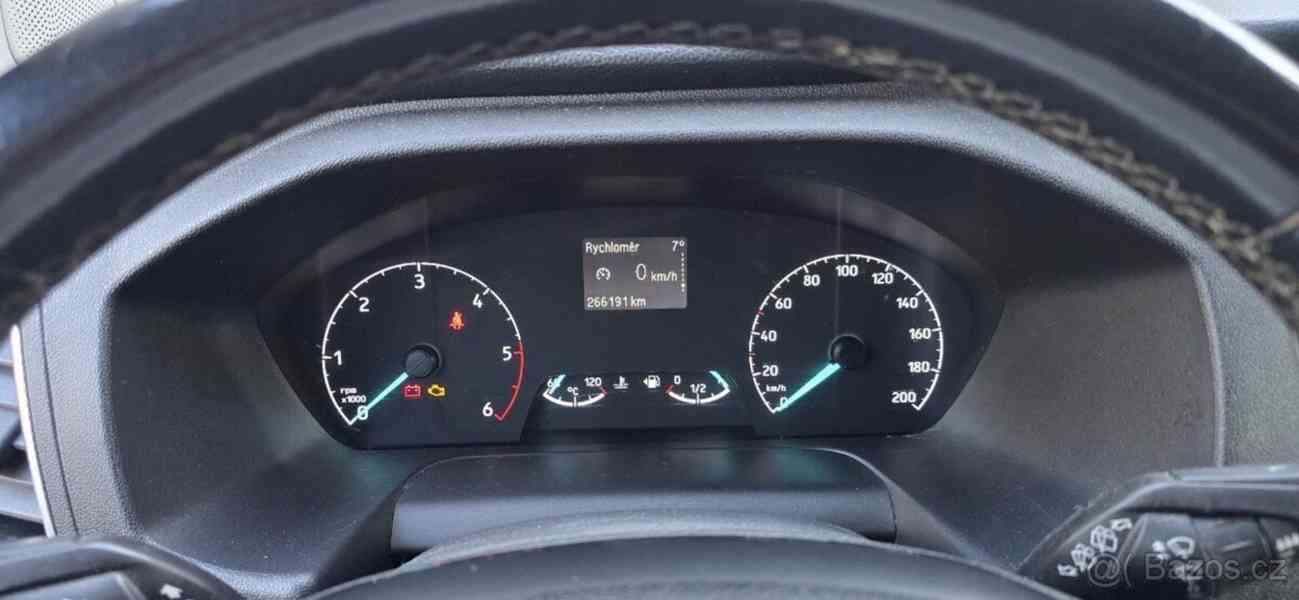 Ford Tourneo Custom 2,0   TDCi 130 k – 9 míst - foto 13