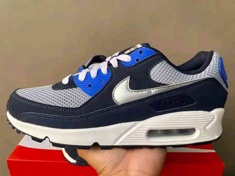 Výprodej oblečení  - foto 16