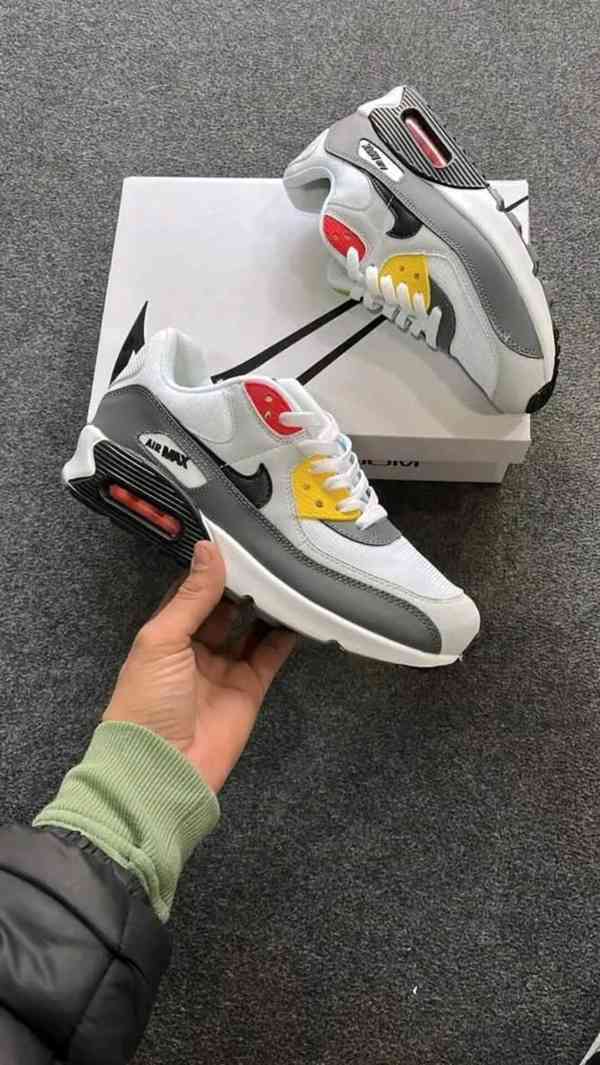 Výprodej oblečení  - foto 11