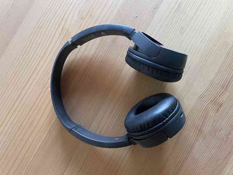 Bluetooth sluchátka Sony – 500 Kč