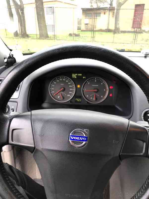 Volvo S40 2.0D 100kw - foto 8