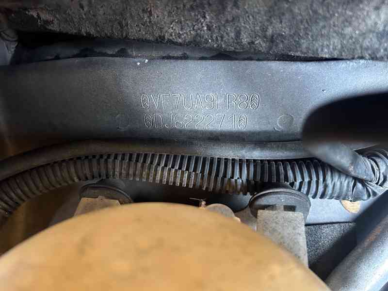 Citroen C4 grand Picasso 1,6HDI 9HR r2013 na díly - foto 8