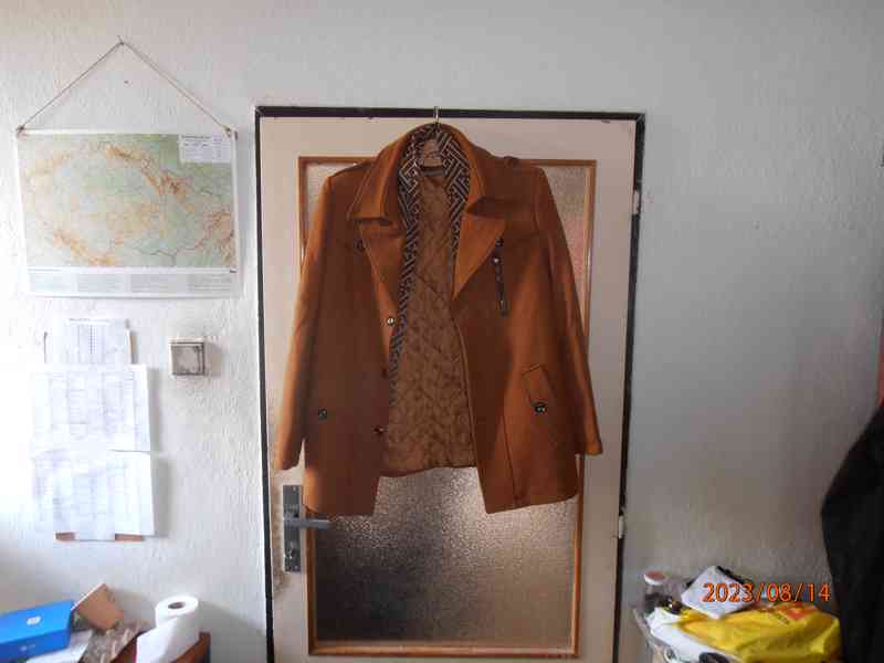 vlněný kabát  - foto 2