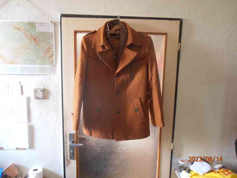 vlněný kabát  - foto 1