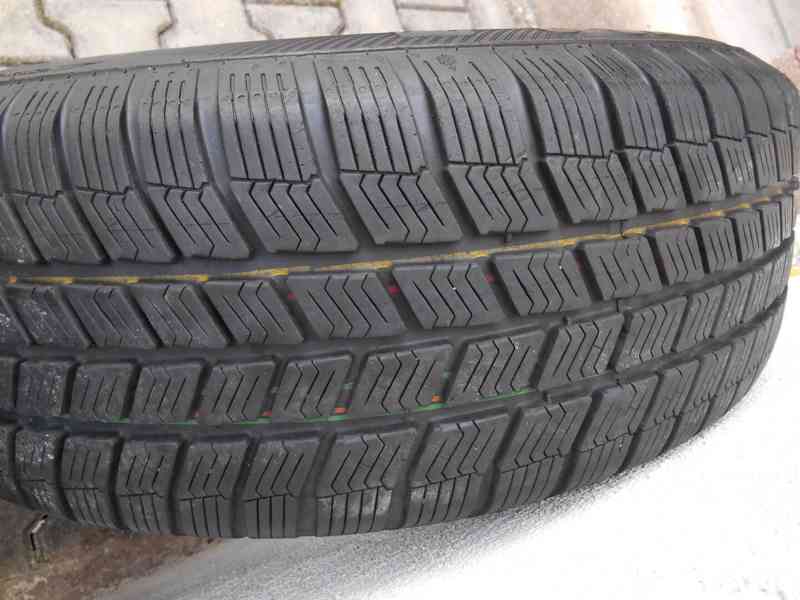 Prodám 4 ks zimní pneu 215/65 R16 na plechovém disku - foto 6