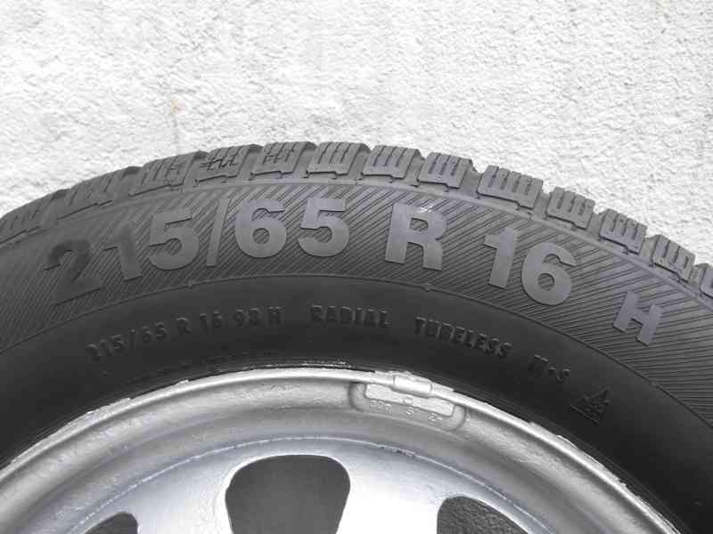 Prodám 4 ks zimní pneu 215/65 R16 na plechovém disku - foto 8