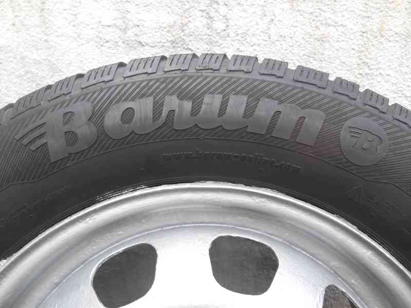 Prodám 4 ks zimní pneu 215/65 R16 na plechovém disku - foto 10