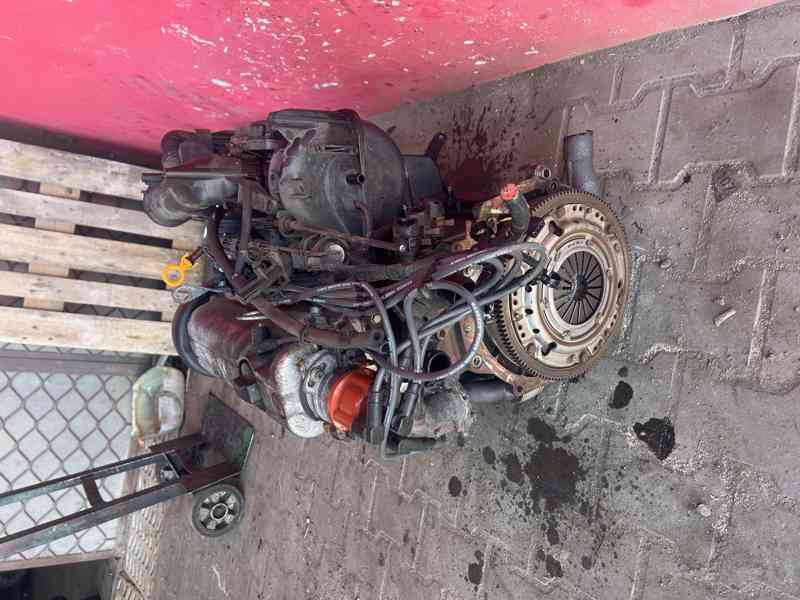Motor 1,6 MPI AEE 55KW Škoda Felicia kompletní - foto 3