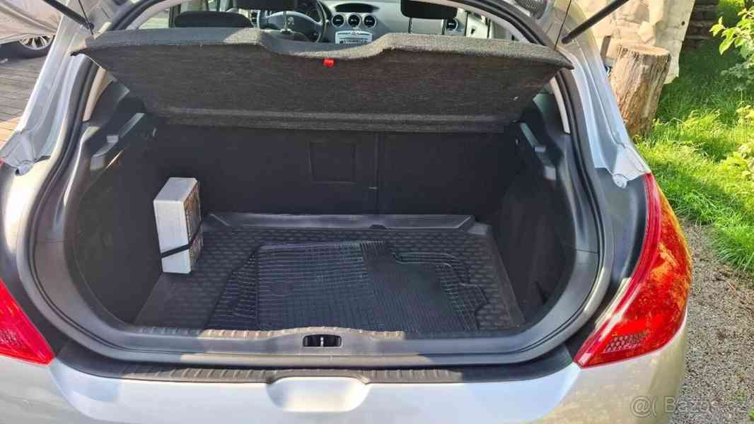 Peugeot 308 1,6 e-HDI (2012) - foto 9