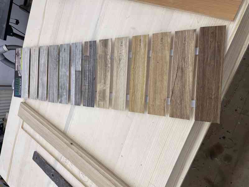 Podlahové lišty 250 cm nové +konce spojky rohy - foto 3