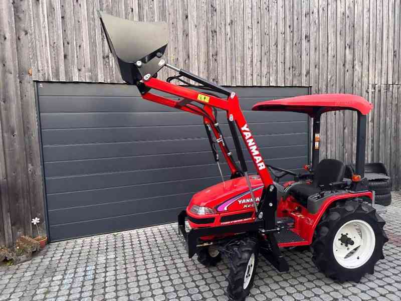 **Upozornění na aukci: Malý traktor Yanmar KE60 - foto 1