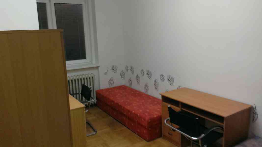 pokoj pro 2 osoby studenty VŠ  v Brně Kr.poli - foto 2
