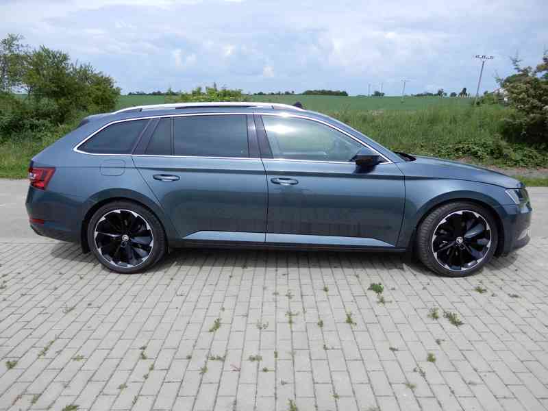 Škoda Superb 3 kombi 2,0TDi 110kW  DSG Style - foto 7