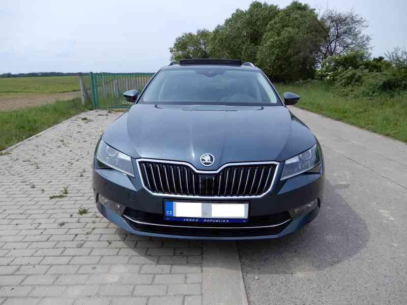 Škoda Superb 3 kombi 2,0TDi 110kW  DSG Style - foto 2