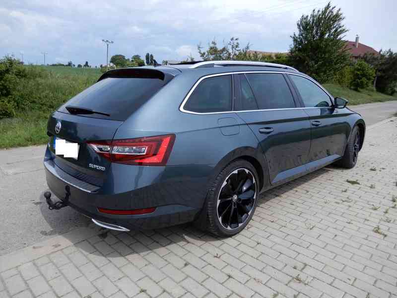 Škoda Superb 3 kombi 2,0TDi 110kW  DSG Style - foto 4