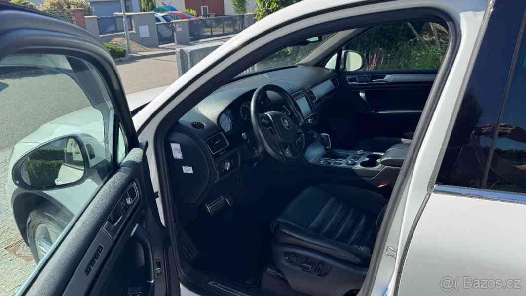 Volkswagen Touareg 3,0   R-Line, V6 TDI193 kW 8TT 4x4 - foto 4