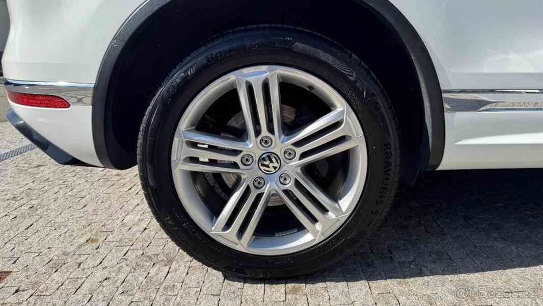 Volkswagen Touareg 3,0   R-Line, V6 TDI193 kW 8TT 4x4 - foto 17