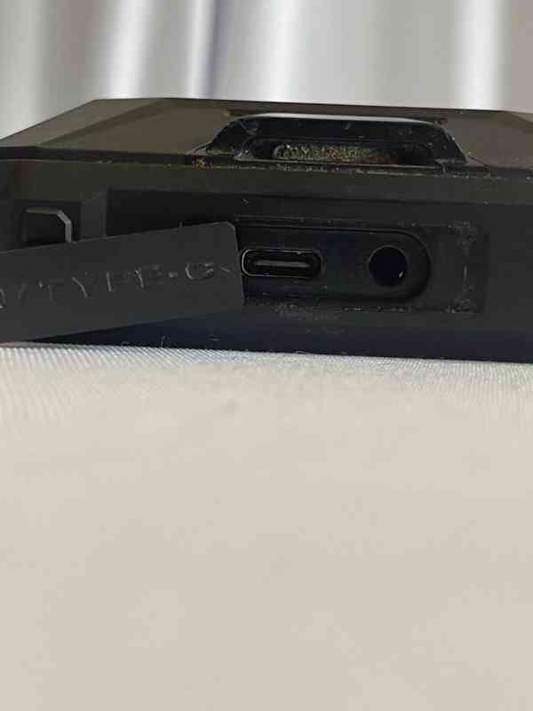 OUKITEL WP19 – odolný telefon, nezapíná se, na díly / opravu - foto 4