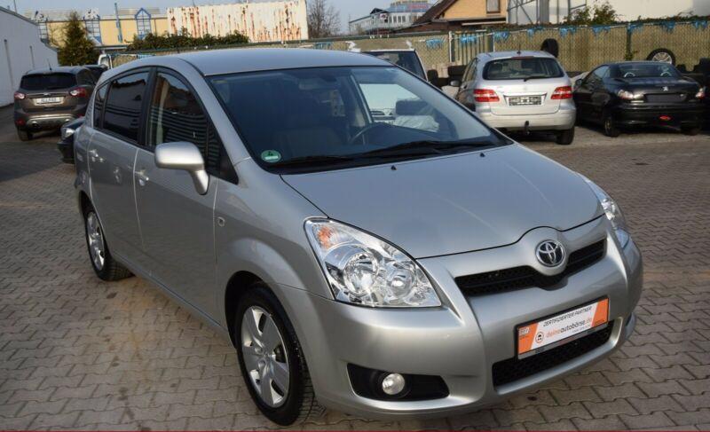 Toyota Corolla Verso 1.8i benzín 95kw - foto 7