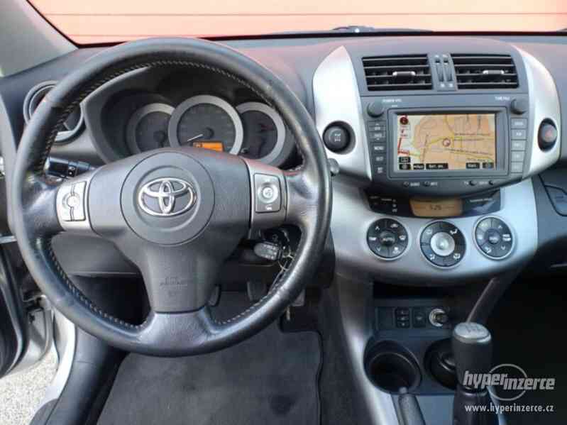 Toyota RAV 4 2.0-l-VVT 4x4 SOL benzín 112kw - foto 9