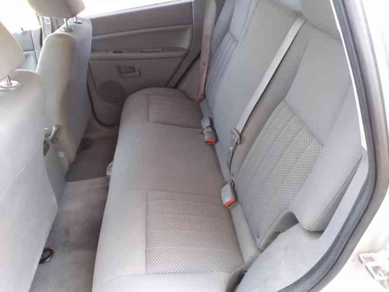 JEEP GRAND CHEROKEE 3.7 V6 LAREDO - foto 11