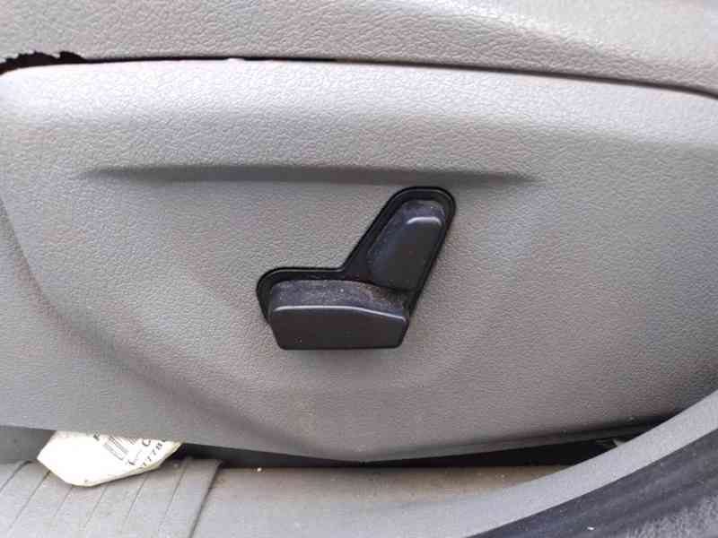 JEEP GRAND CHEROKEE 3.7 V6 LAREDO - foto 22
