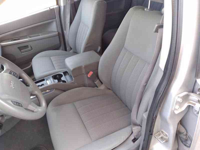 JEEP GRAND CHEROKEE 3.7 V6 LAREDO - foto 9