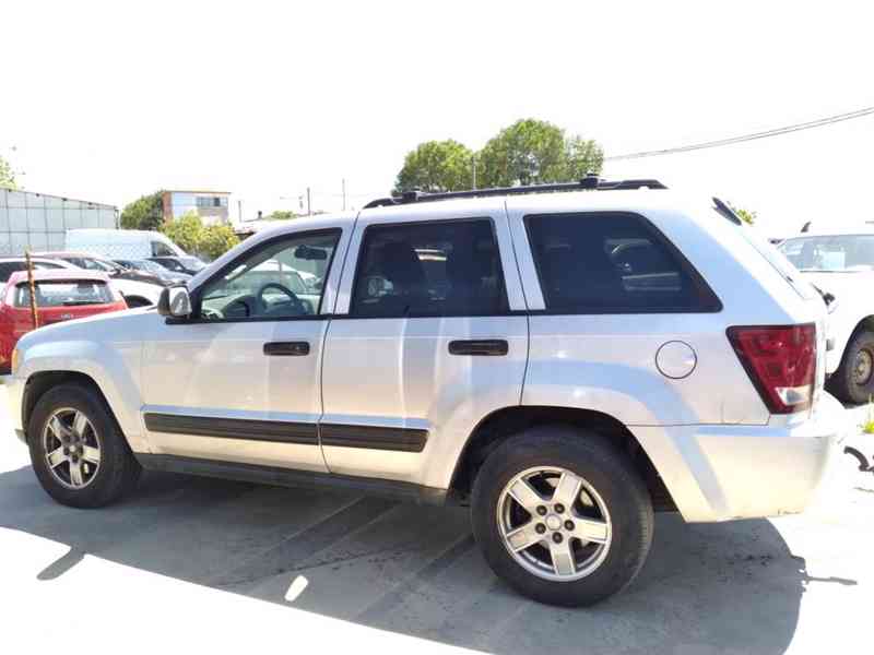 JEEP GRAND CHEROKEE 3.7 V6 LAREDO - foto 4
