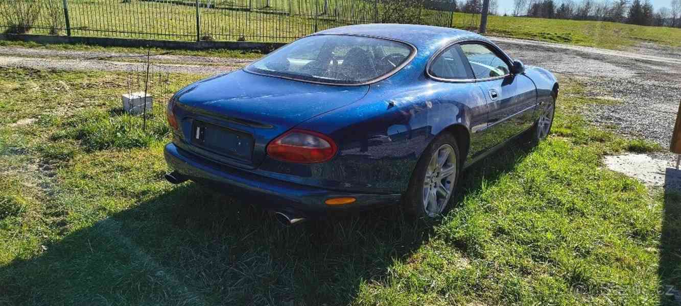 Jaguar XK8 4,0   1996 - foto 4