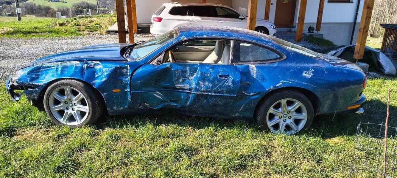 Jaguar XK8 4,0   1996 - foto 2