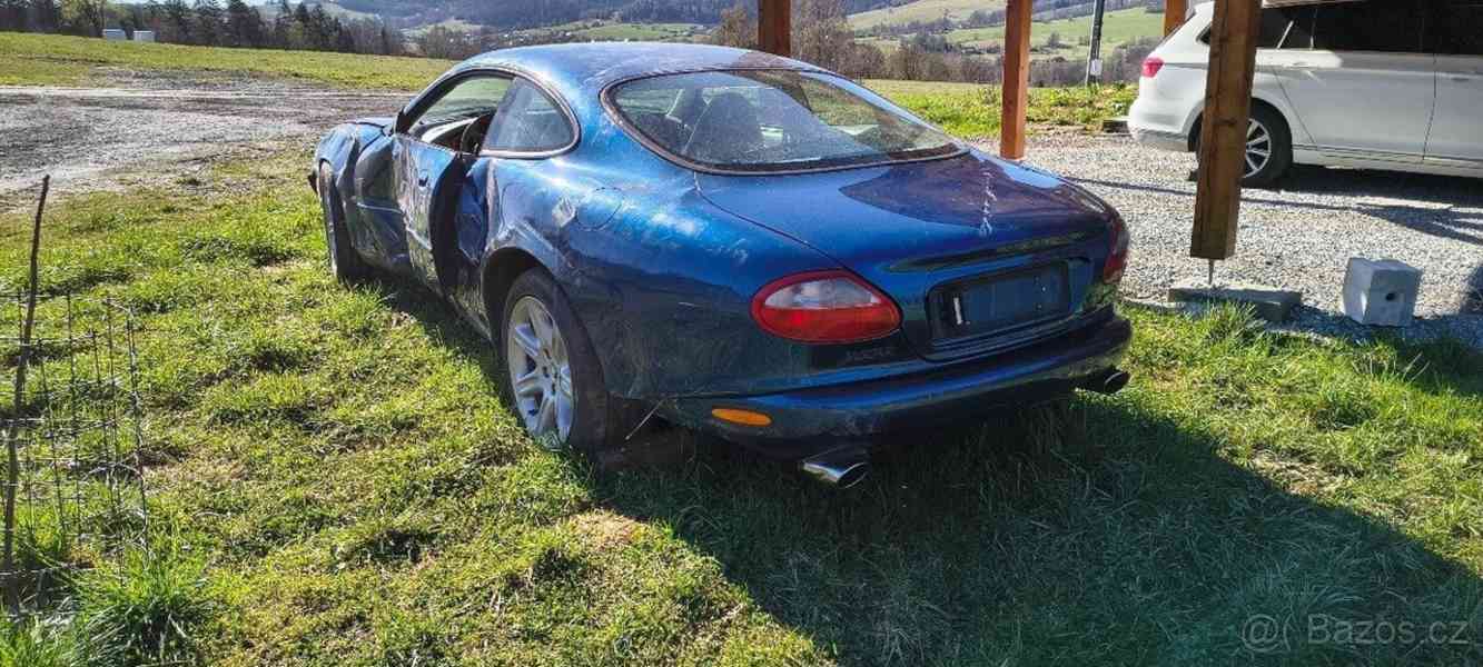 Jaguar XK8 4,0   1996 - foto 3