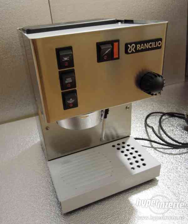 Nový Rancilio Silvia + Rocky + podstavec - foto 9