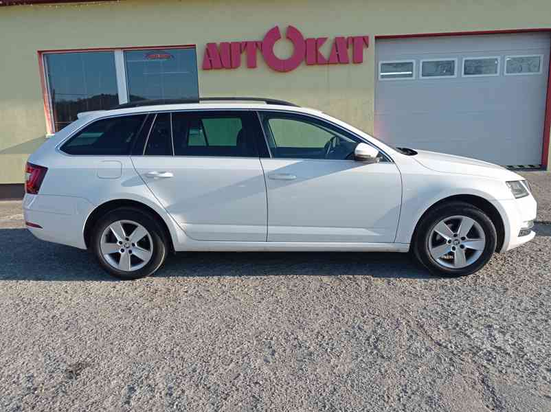 Škoda Octavia 1.6TDI 85kW/DPH/CZ/Výhřev/Navi - foto 2