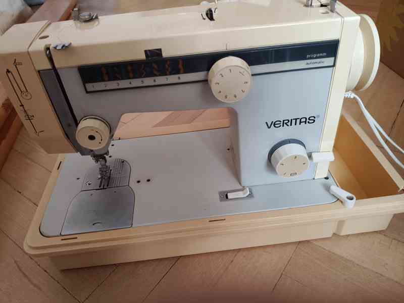 Šicí stroj Veritas - kufříkový  - foto 3