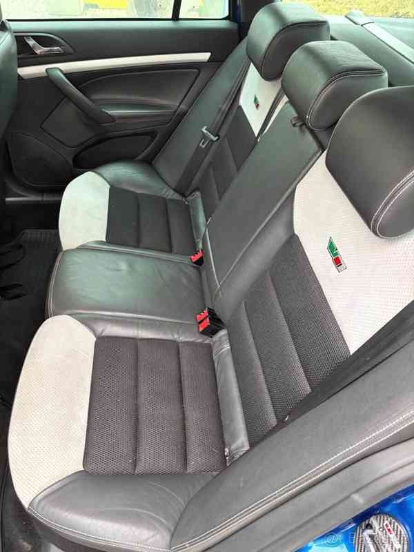 Škoda Octavia 2,0   RS.TDI - foto 10