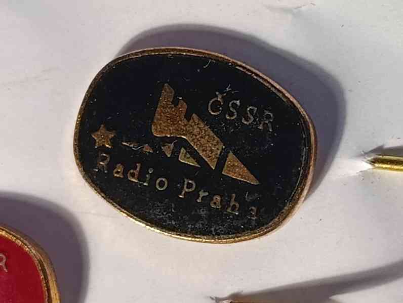 Sada 7 sběratelských odznaků Radio Praha oválné - foto 7
