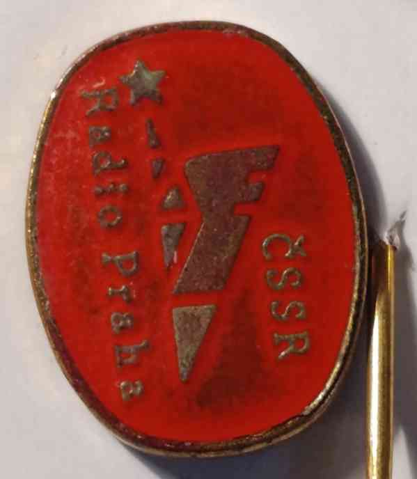 Sada 7 sběratelských odznaků Radio Praha oválné - foto 10