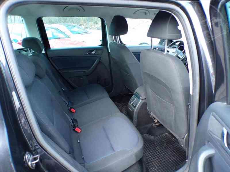 Škoda Yeti 1,2 TSI - foto 11