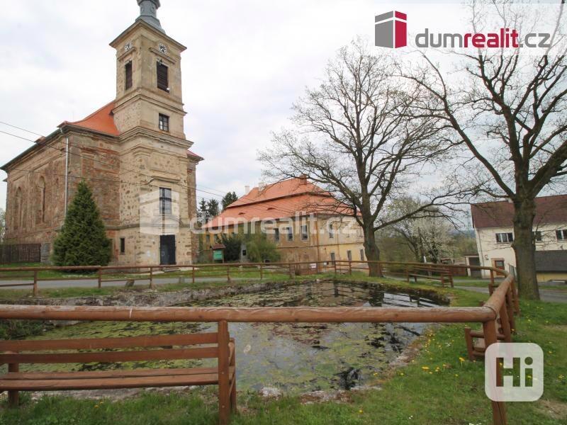 Památkově historický objekt cihlového domu s pozemkem 10000 m2 - foto 20