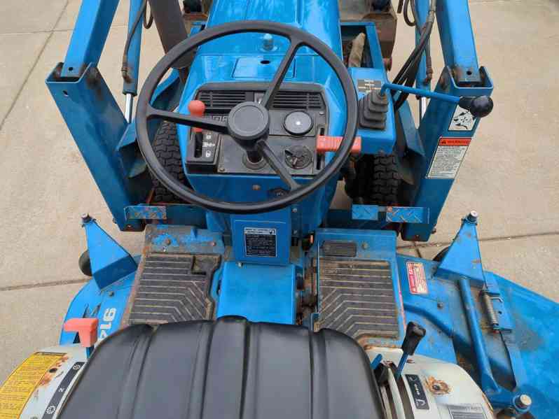 Traktor Ford 1220 HST - foto 6