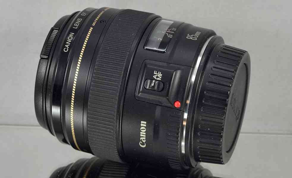 Canon EF 85mm f/1.8 USM Full F Portrétový Objektiv - foto 6