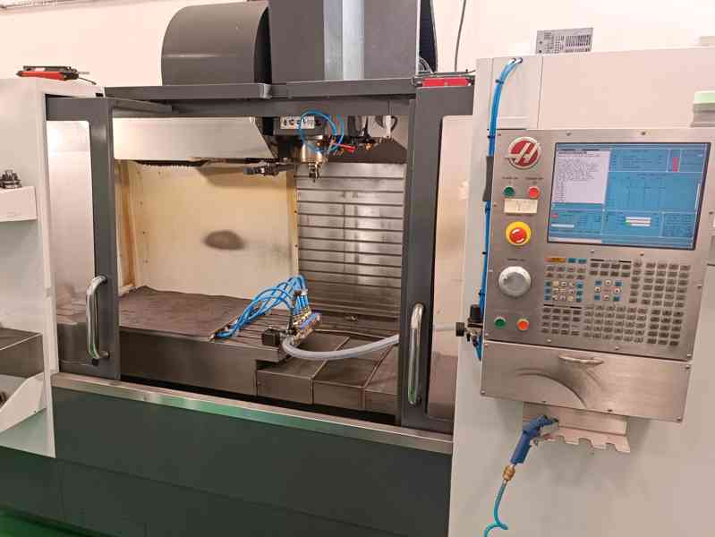 CNC vertikální obráběcí centrum HAAS VF-4SS - foto 2