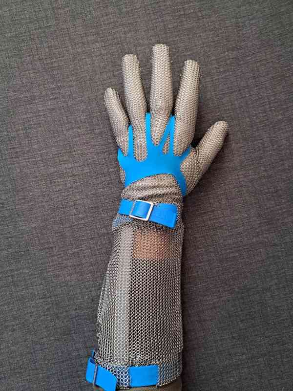 Reznická ochranná rukavice  - foto 1