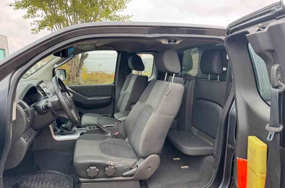 Nissan Navara 2,5dCi King Cab 140kw - foto 14
